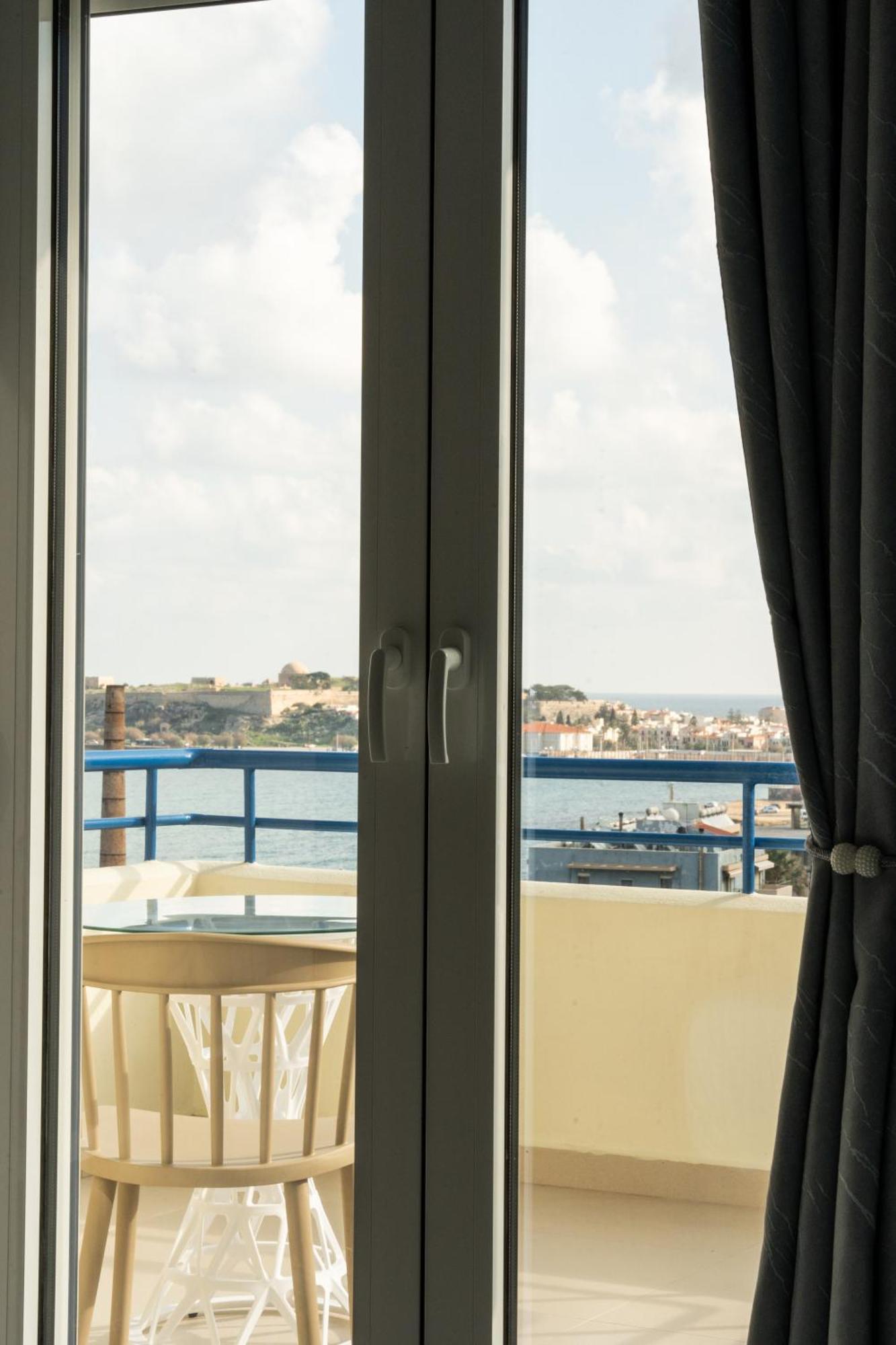 Secret View Apartment, With Private Jacuzzi Rethymno  Ngoại thất bức ảnh