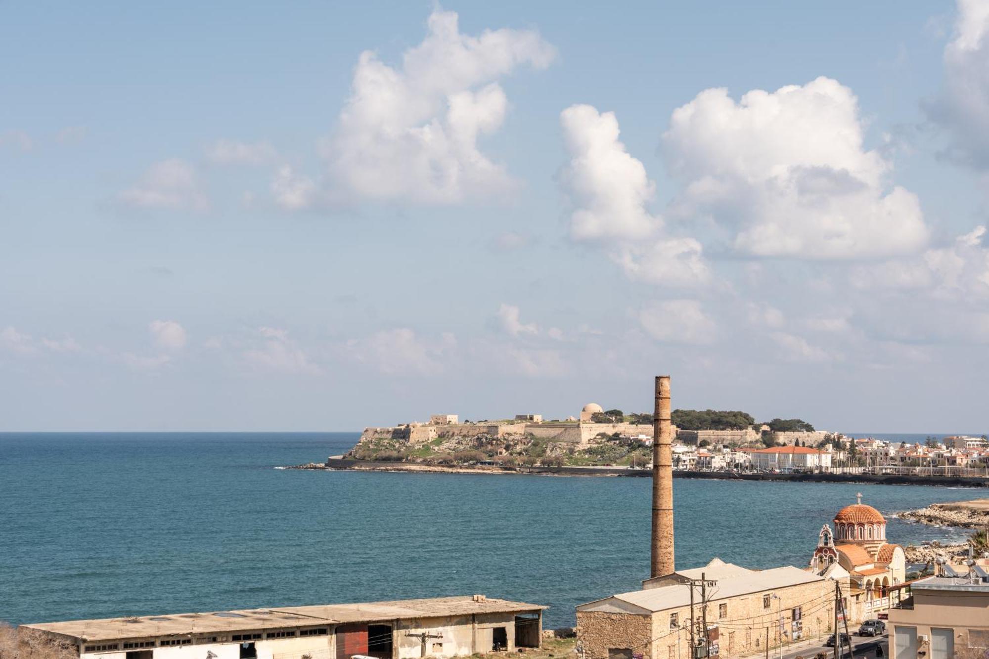 Secret View Apartment, With Private Jacuzzi Rethymno  Ngoại thất bức ảnh